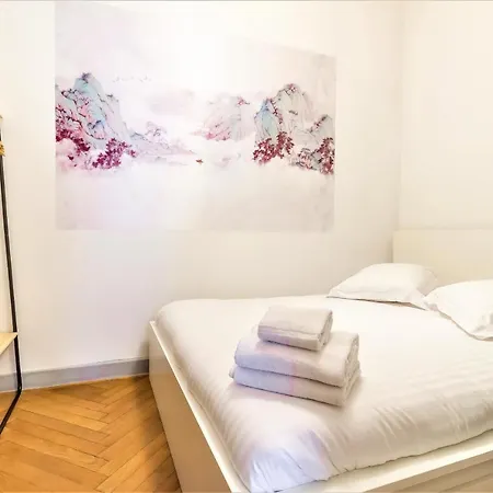 Apartment L'imperia Loft By Guys